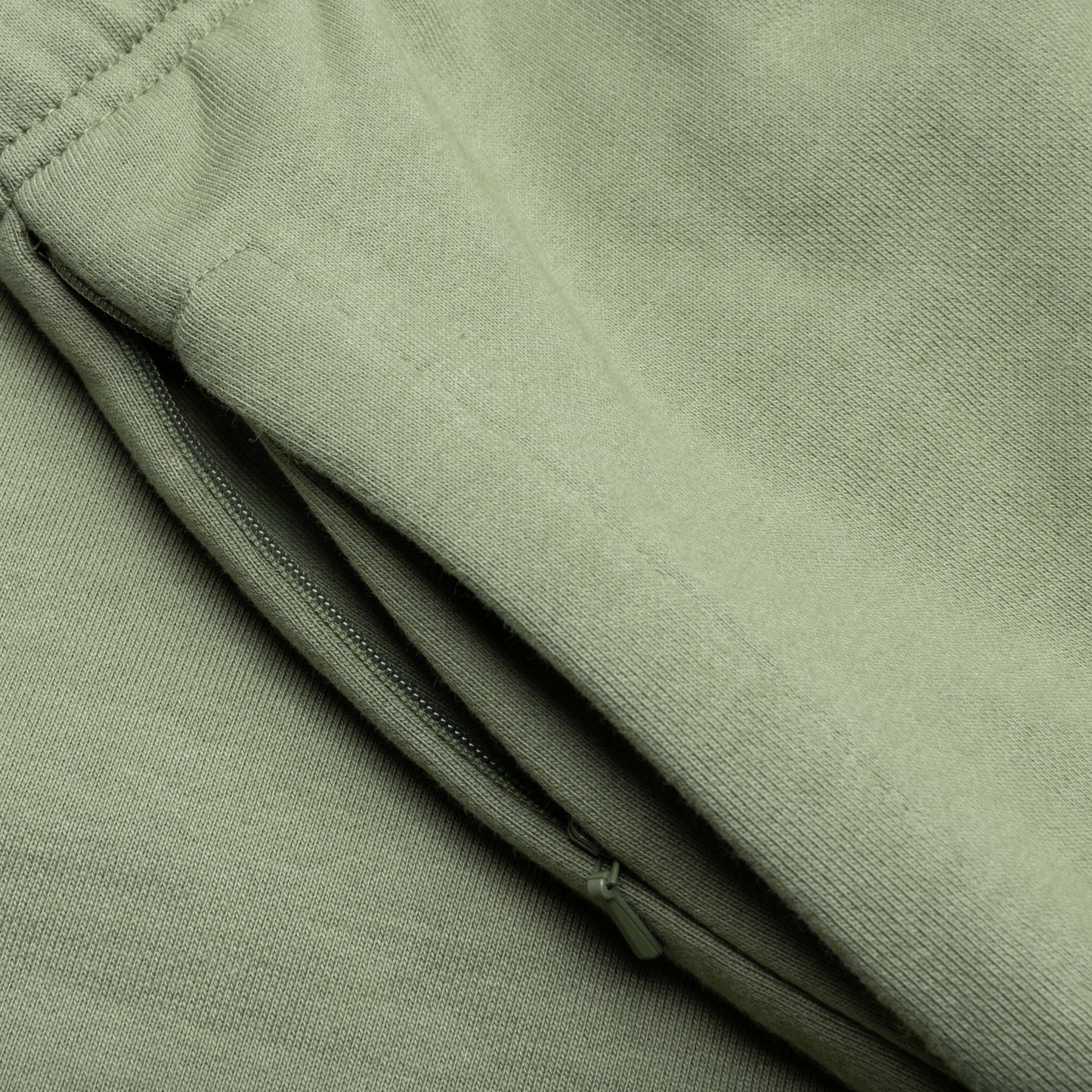 BB Aura Shorts - Oil Green