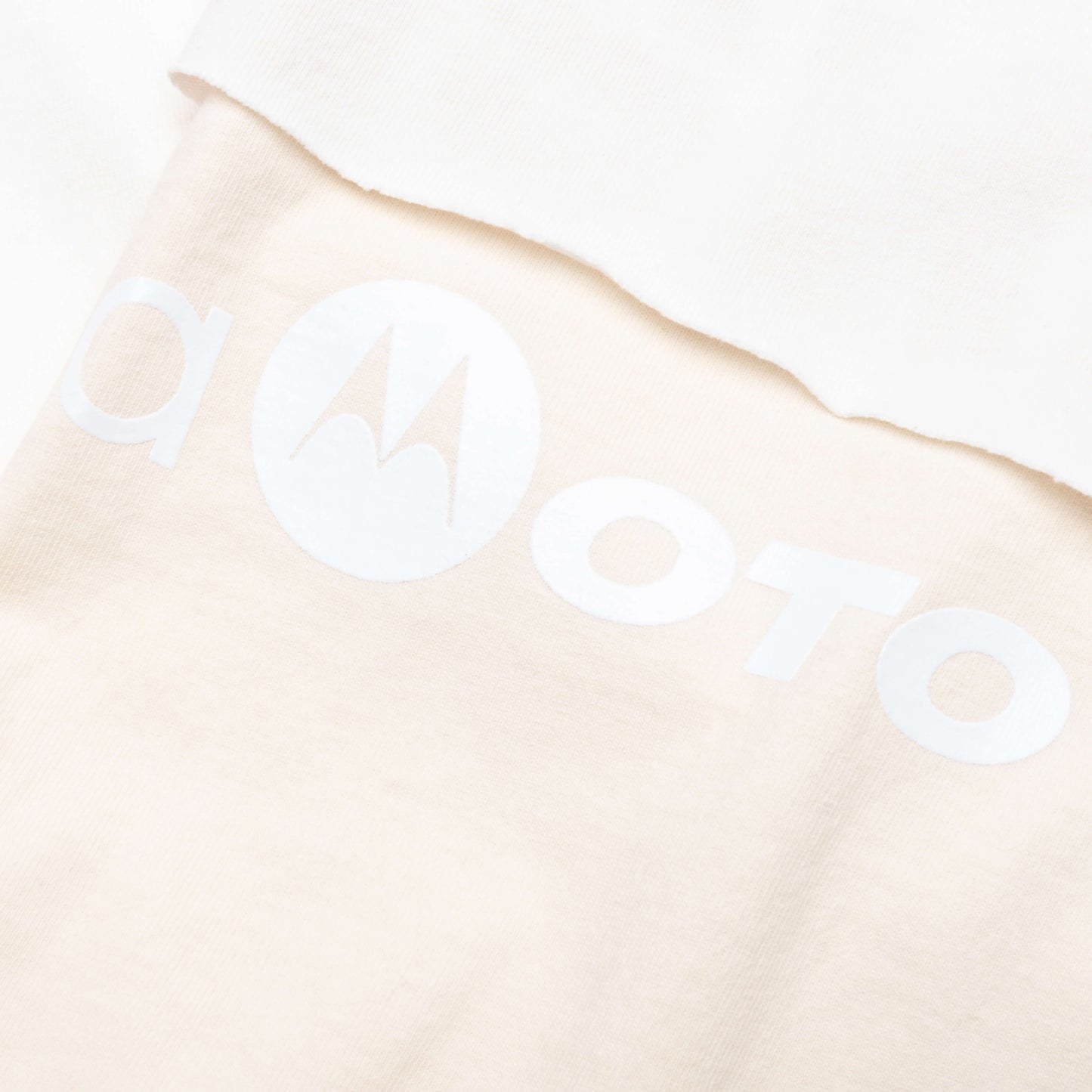 Online Graphic L/S Tee - White